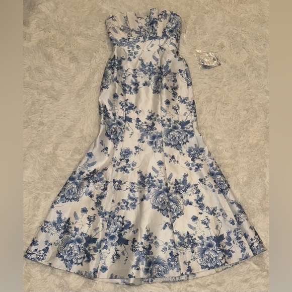 NEW Alfred Sung Floral Ruffle Strapless Trumpet Gown sz 6 - Picture 2 of 6